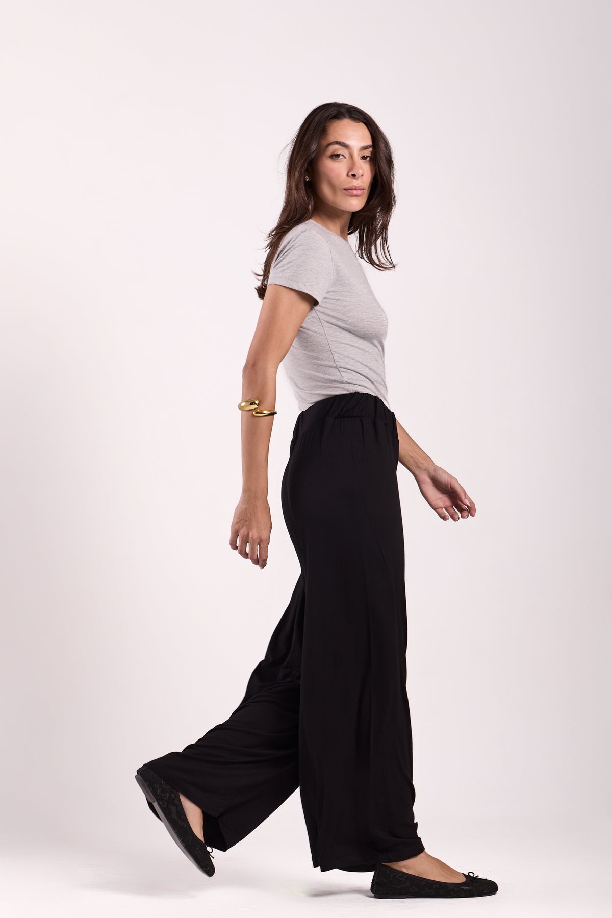 Wide-Leg Pants : Material: Viscose Blend